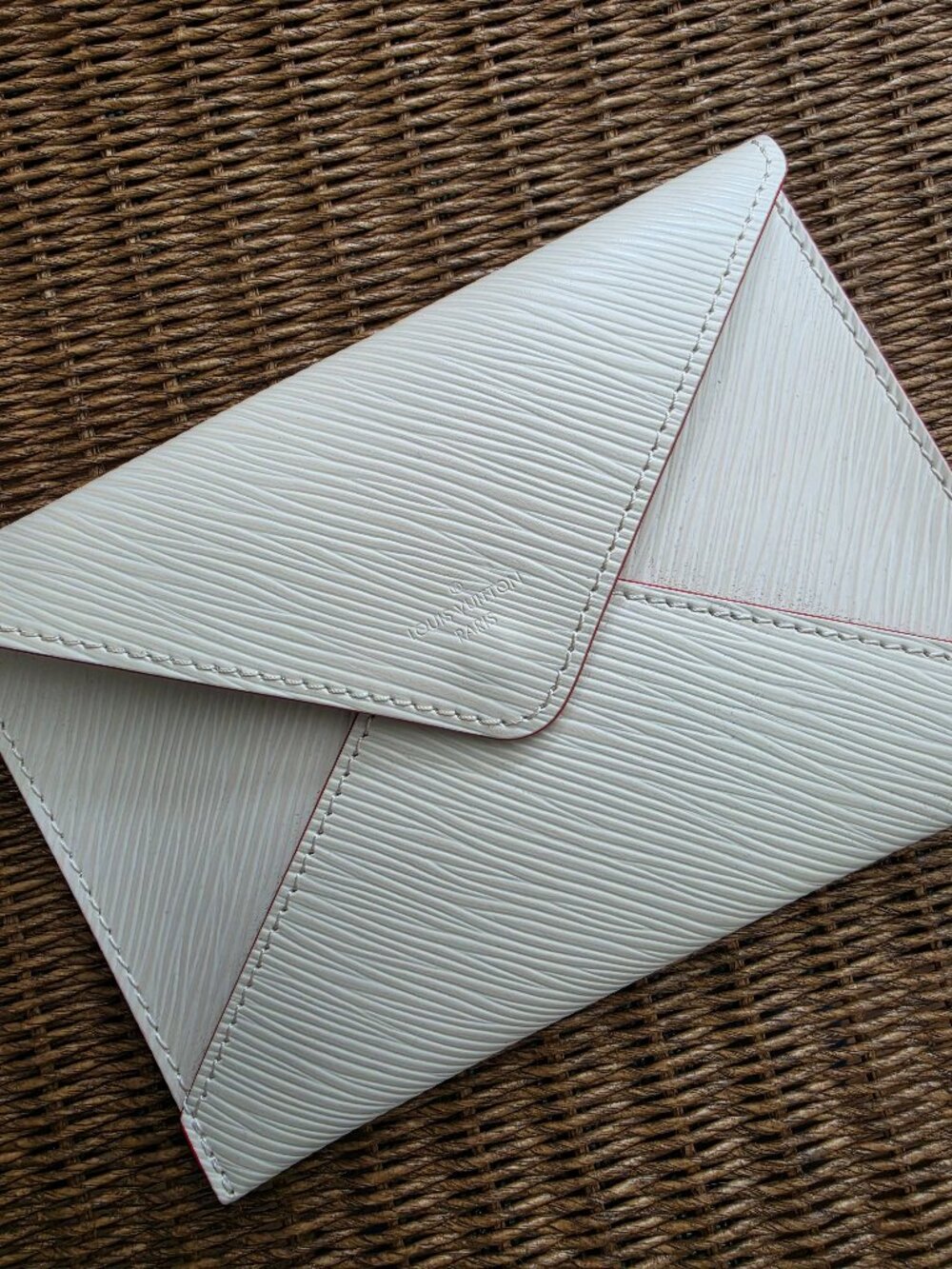 LOUIS VUITTON CLUTCH